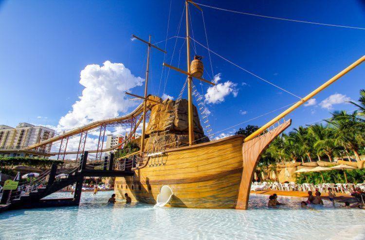 Piazza Diroma - Cortesia Park Diroma, Splash E Slide Caldas Novas Exteriér fotografie