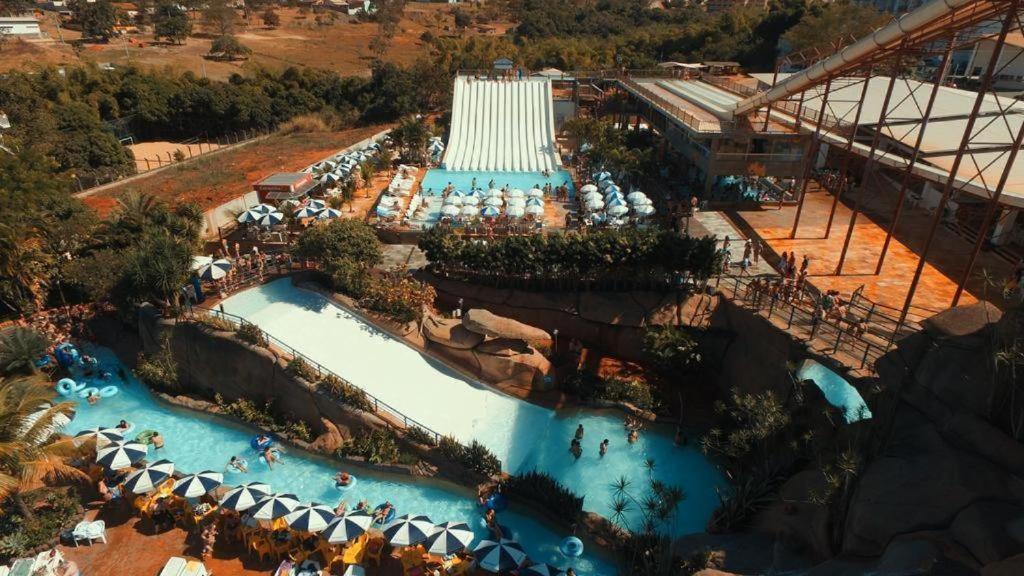 Piazza Diroma - Cortesia Park Diroma, Splash E Slide Caldas Novas Exteriér fotografie