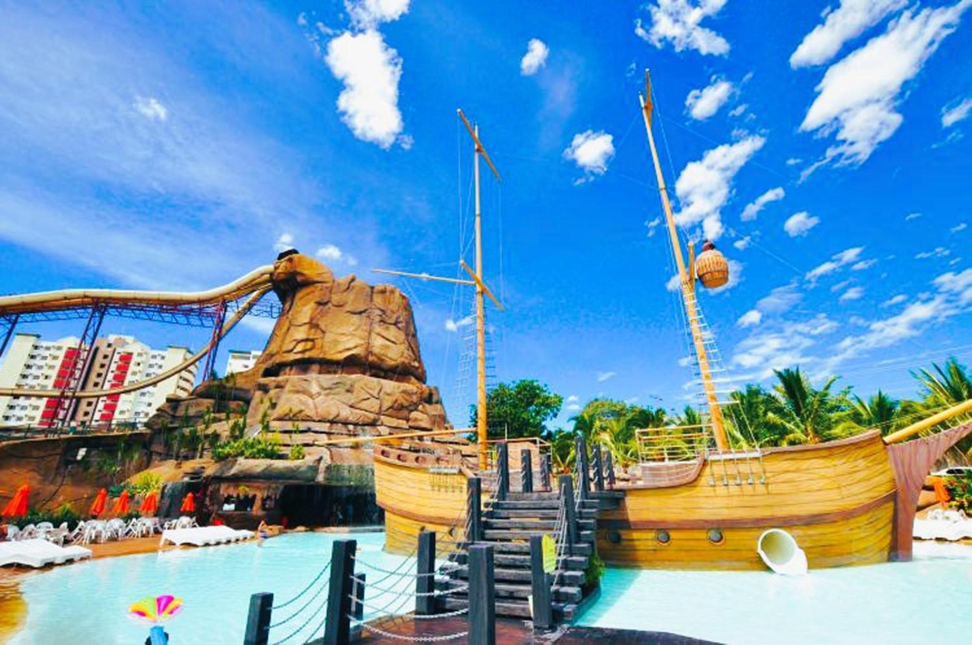 Piazza Diroma - Cortesia Park Diroma, Splash E Slide Caldas Novas Exteriér fotografie